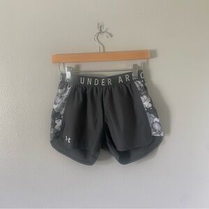 Under Armour women’s gray floral running shorts size XS gym exercise athletic